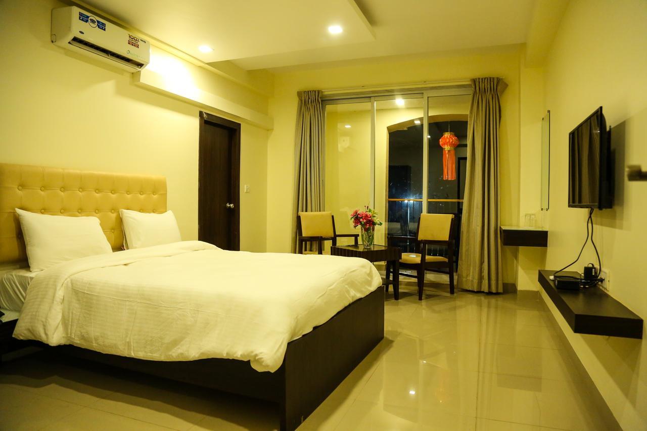 Hotel Saheb Panvel Zewnętrze zdjęcie